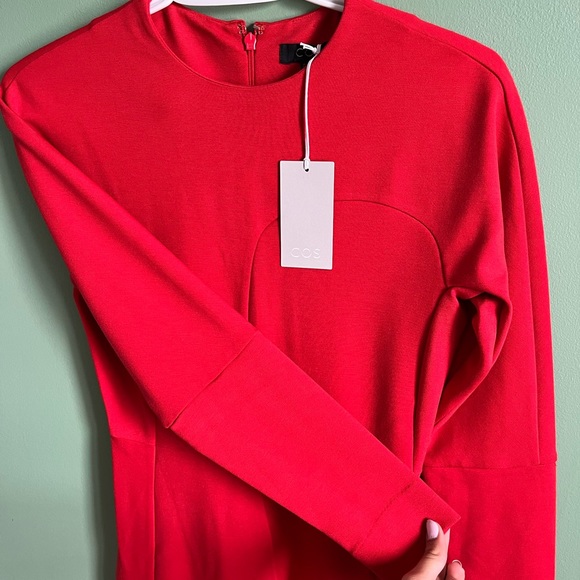 ✨COS NEVER WORN Red cocktail high-low dress✨ - Picture 5 of 8
